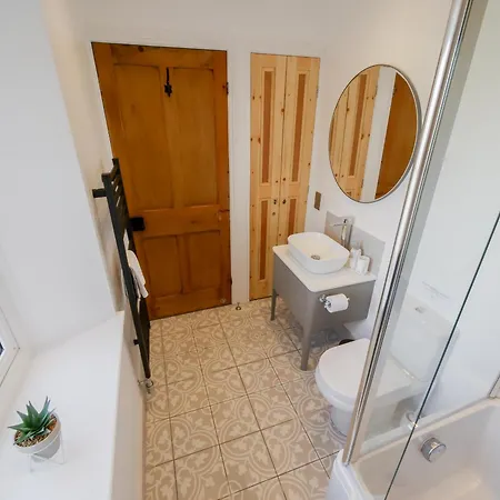 Dunmail House グレンジ・オーバー・サンズ